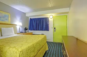 Brookville Inn By OYO Near Dayton International Airport - Værelse