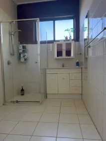 Charming 3 Bedroom Home Longer Stay Discount - Banheiro