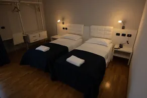 Master Hotel - Habitación