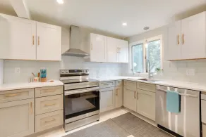 Pennington Home w/ Deck ~ 9 Mi to Princeton! - Interior