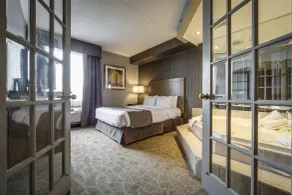 Monte Carlo Inn Airport Suites - Chambre