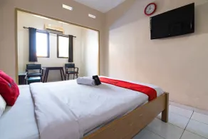 RedDoorz @ Urip Sumoharjo - Room