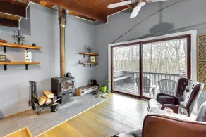 Nature Lover's Cabin Inside Bully Hill State Park - Interior