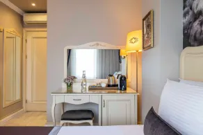 Raymond Hotel Old City - Room