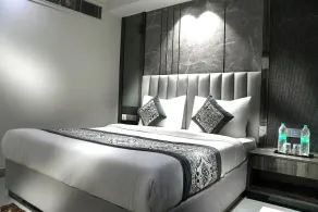 Hotel Mountain Bliss new delhi  - Zimmer