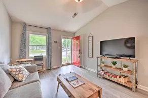 Lovely High Point Abode ~ 2 Mi to University! - Intérieur