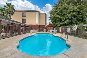 Comfort Inn & Suites Statesboro - University Area - Piscine