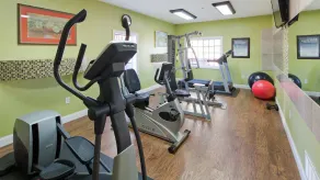 Best Western Roanoke Inn & Suites - Fitness facility
