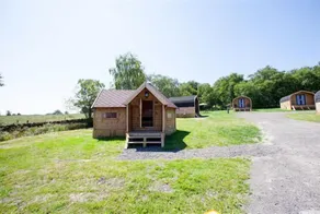 Ernest's Retreat Glamping Site - Room