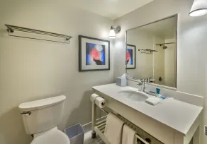 Four Points by Sheraton Juneau - Salle de bain