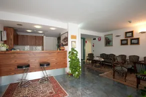 Hotel Salus - Coin salon dans le hall