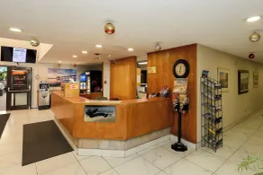 Confederation Inn - Rezeption