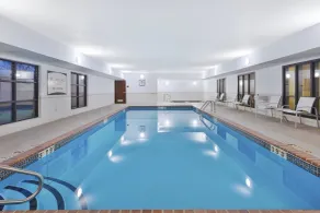 Staybridge Suites Columbia-Highway 63 & I-70 by IHG - Pool