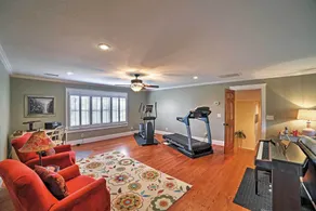 Spacious & Stunning Cleveland Getaway on 1 Acre - Intérieur