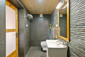 Jomotel Talai - Bathroom