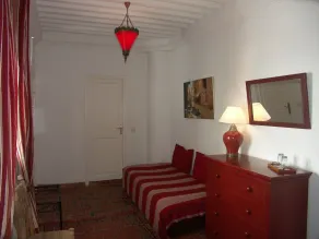 Dar Ness - Room