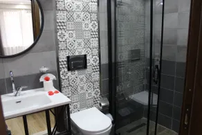 Han Suite Hotel - Bathroom