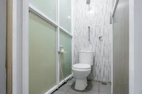 OYO 93526 Homely Syariah - Baño