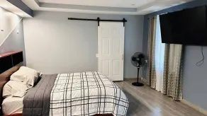 3 bed 2 bath 15 min from airport - Camera