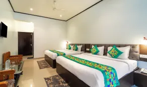 Treebo Spring Birds - Kainchi Dham - Room