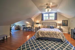 Spacious & Stunning Cleveland Getaway on 1 Acre - Interior
