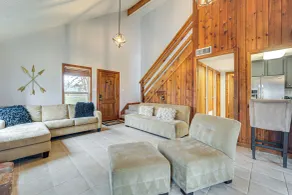 Serene Family Cottage w/ Deck & BBQ - Innenbereich