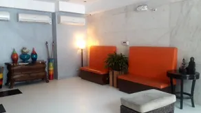 Cebu City Suites Ramos Tower by P&J - Coin salon dans le hall