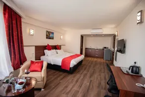 The Crossroads Hotel, Westlands - Rum