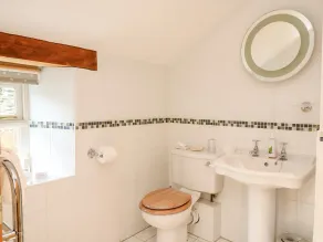 Court Prior Cottage - Salle de bain