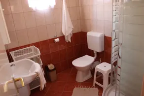 Erika Apartmanházak - Banheiro