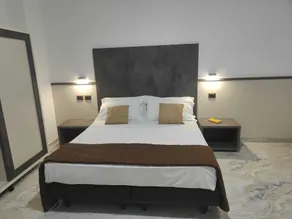 HOTEL EBOLI - Zimmer