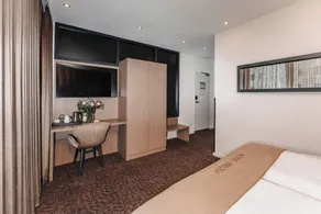 Hotel Unique Majestic Hauptbahnhof - Room
