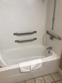 Rodeway Inn & Suites Dublin - Salle de bain