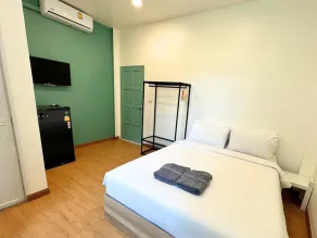 Sleepy Station - Hostel - Room