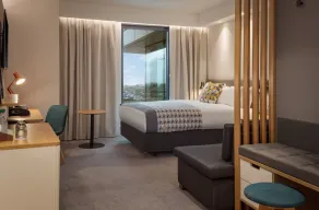 Holiday Inn London Heathrow - Bath Road by IHG - Room