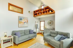 Century Old Farmhouse in Fulton: 6 Mi to Town! - Interiör