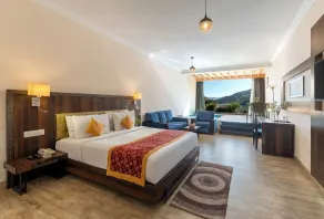 Via Lakhela Lakeview Resort & Spa - Room