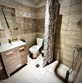 Room-lovely Room for 2 People in Limenar - Bathroom