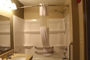 Suburban Studios Triadelphia - Wheeling at The Highlands - Salle de bain