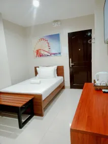 Grace & RB Hotel - Habitación