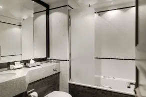 Abbey House Hotel - Bathroom
