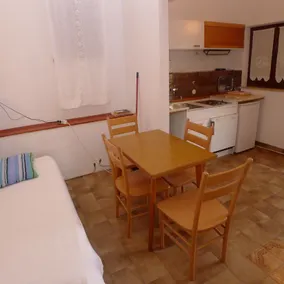 Holiday Apartment Near the Beach for 4 Persons With one Bedroom - Habitación