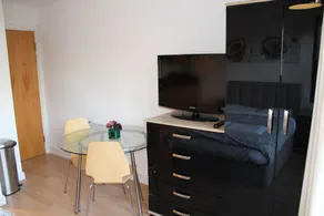 Empire Serviced Apartments - Chambre