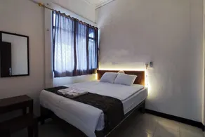 OYO 95106 A Homestay Syariah - Room