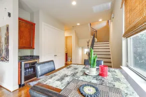 Dtwn Houston Home Near Stadiums: WFH Friendly! - Interior