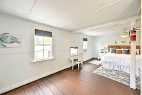 Historic Swansboro Studio w/ Intracoastal View! - Innenbereich