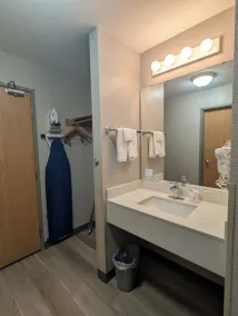 Days Inn & Suites by Wyndham Castle Rock - Chambre