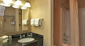 Quality Inn Castleton - Banheiro