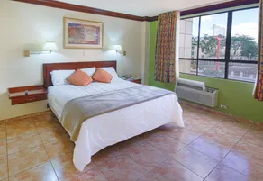 FLORENCIA PLAZA HOTEL - View from room