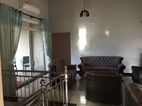 Lanka Lands Holiday Home - Lobby sitting area